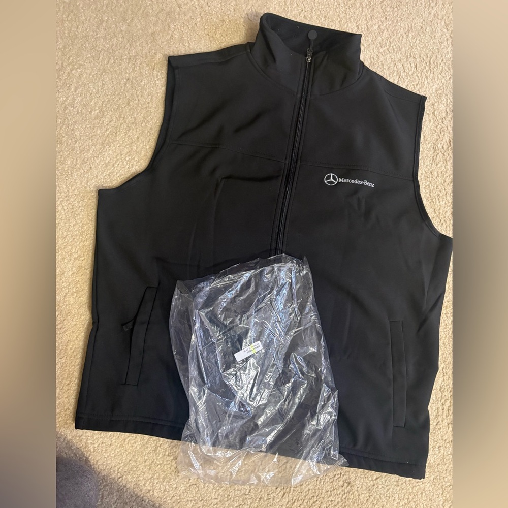 Mercedes-Benz Black Men's Vest size L authentic black color